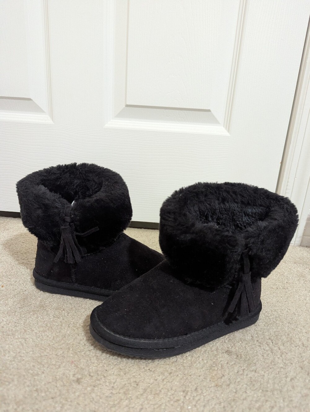 Kids Cozy Shearling-Lined Suede Booties - Black